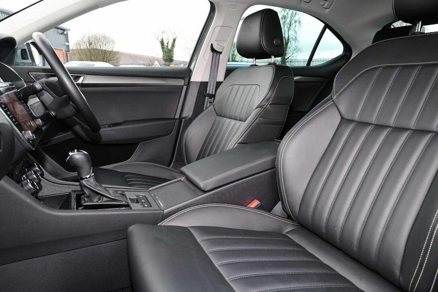 SKODA Superb 2.0 TSI (190ps) SE L DSG Hatch