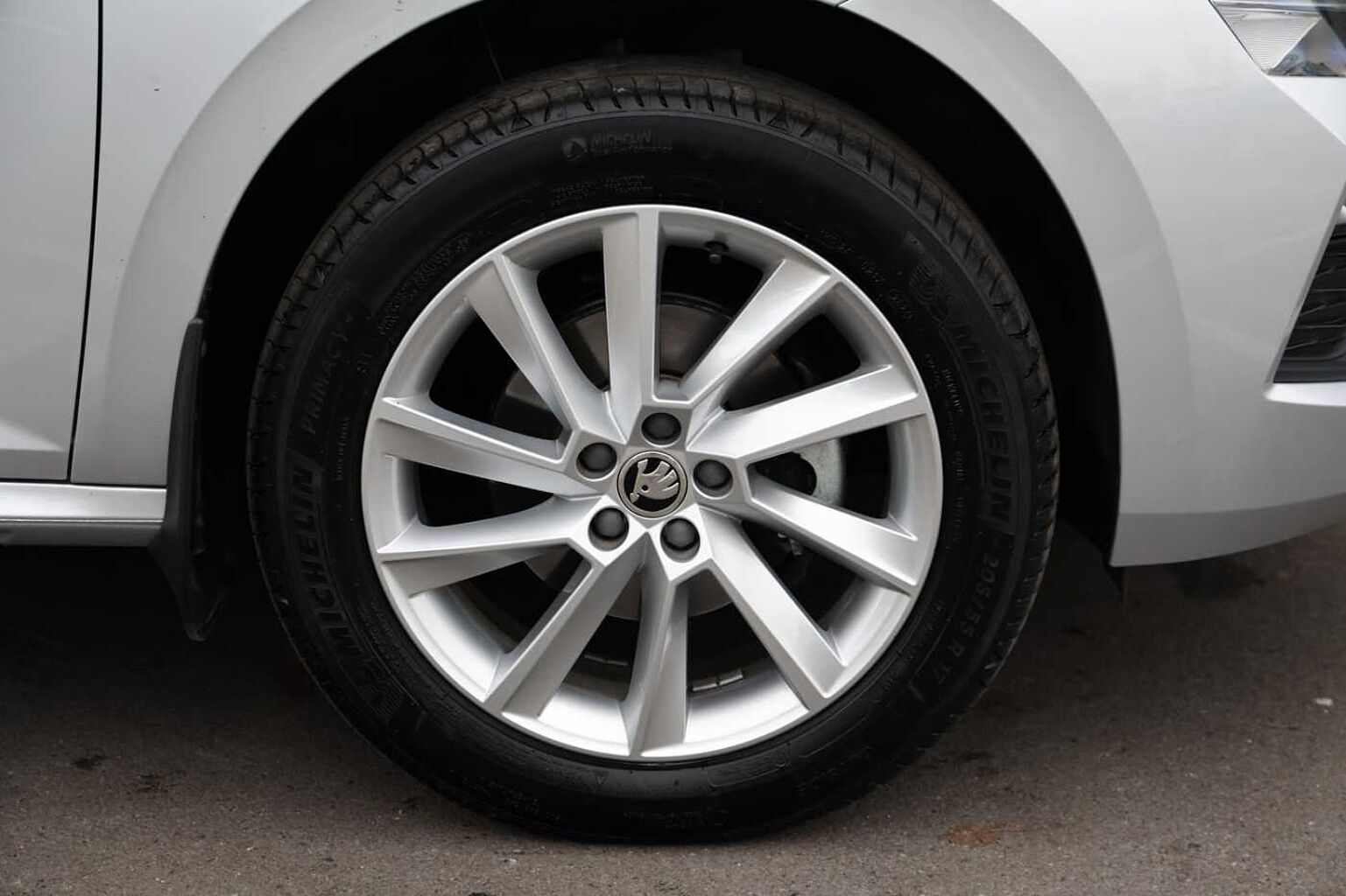 SKODA Kamiq Hatchback 1.5 TSI SE 5dr DSG